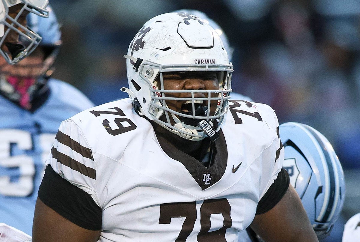 
Chicago Mt. Carmel defensive tackle Caleb Tucker helped anchor a Caravan defense as a sophomore for a squad that went 14-0 and won a state title. (PHOTO: Chris Johns)