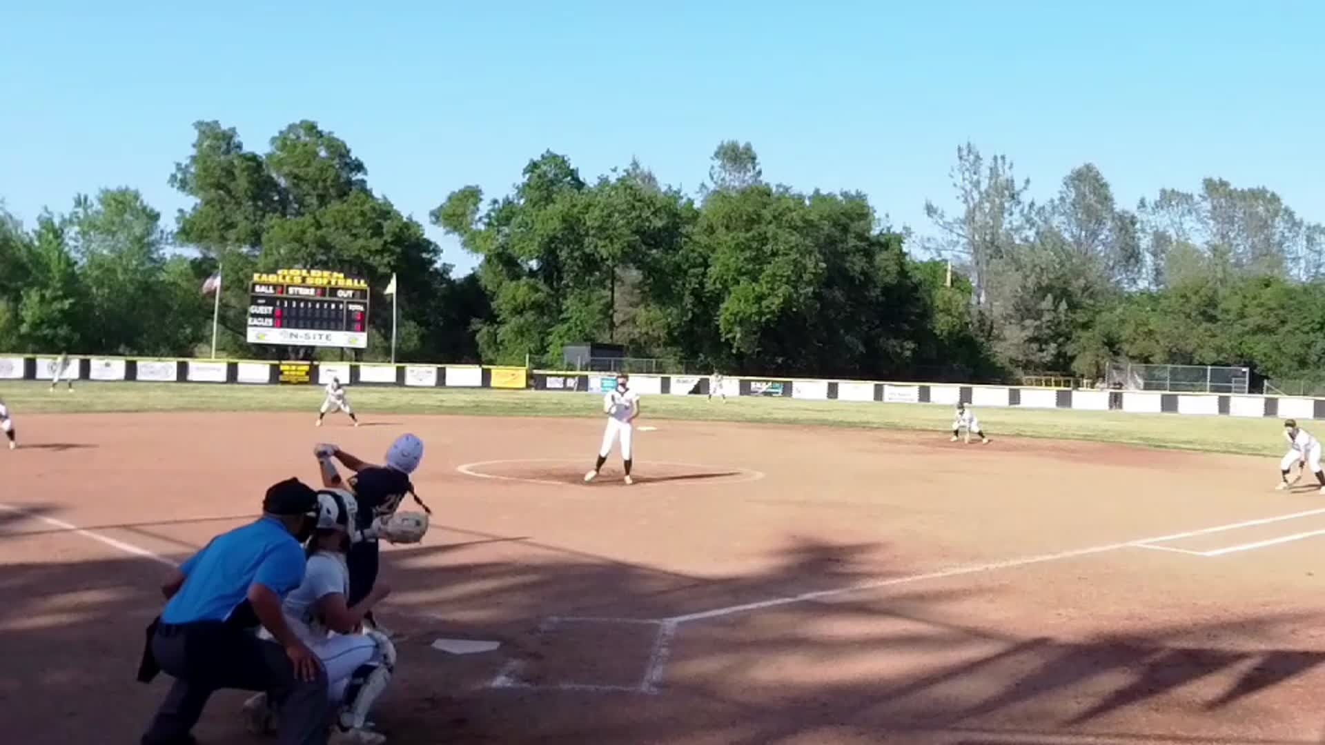 Softball Game Preview: Del Oro Golden Eagles vs. Sheldon Huskies