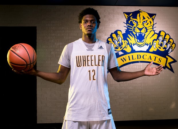 Guard Darius Perry