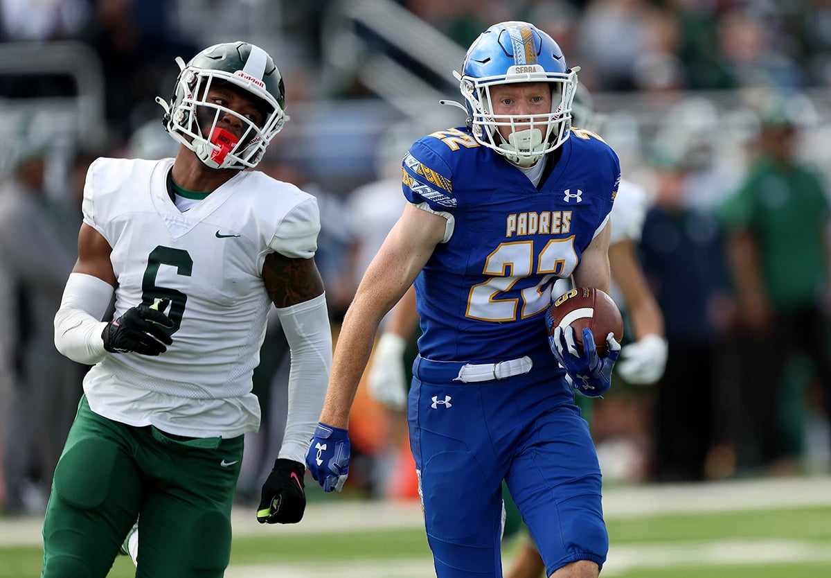 Serra (San Mateo) remains No. 1 with a 10-0 record heading into the playoffs. (Photo: Dennis Lee)