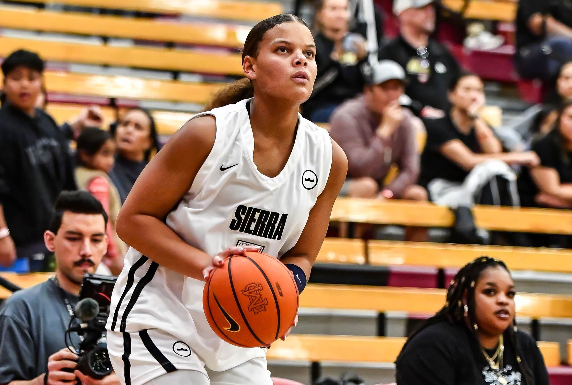 South Carolina commit Jerzy Robinson had a game-high 32 points as No. 5 Sierra Canyon beat No. 2 Ontario Christian 69-62 on Saturday to win the Southern Section Open Division final. (FILE PHOTO: Louis Lopez)