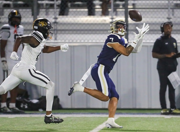 Madden Williams had eight catches for 193 yards as No. 2 St. John Bosco overcame a fourth-quarter deficit to beat No. 4 St Frances Academy 21-14 on Friday in the MaxPreps Game of the Week. (PHOTO: Rene Morales)