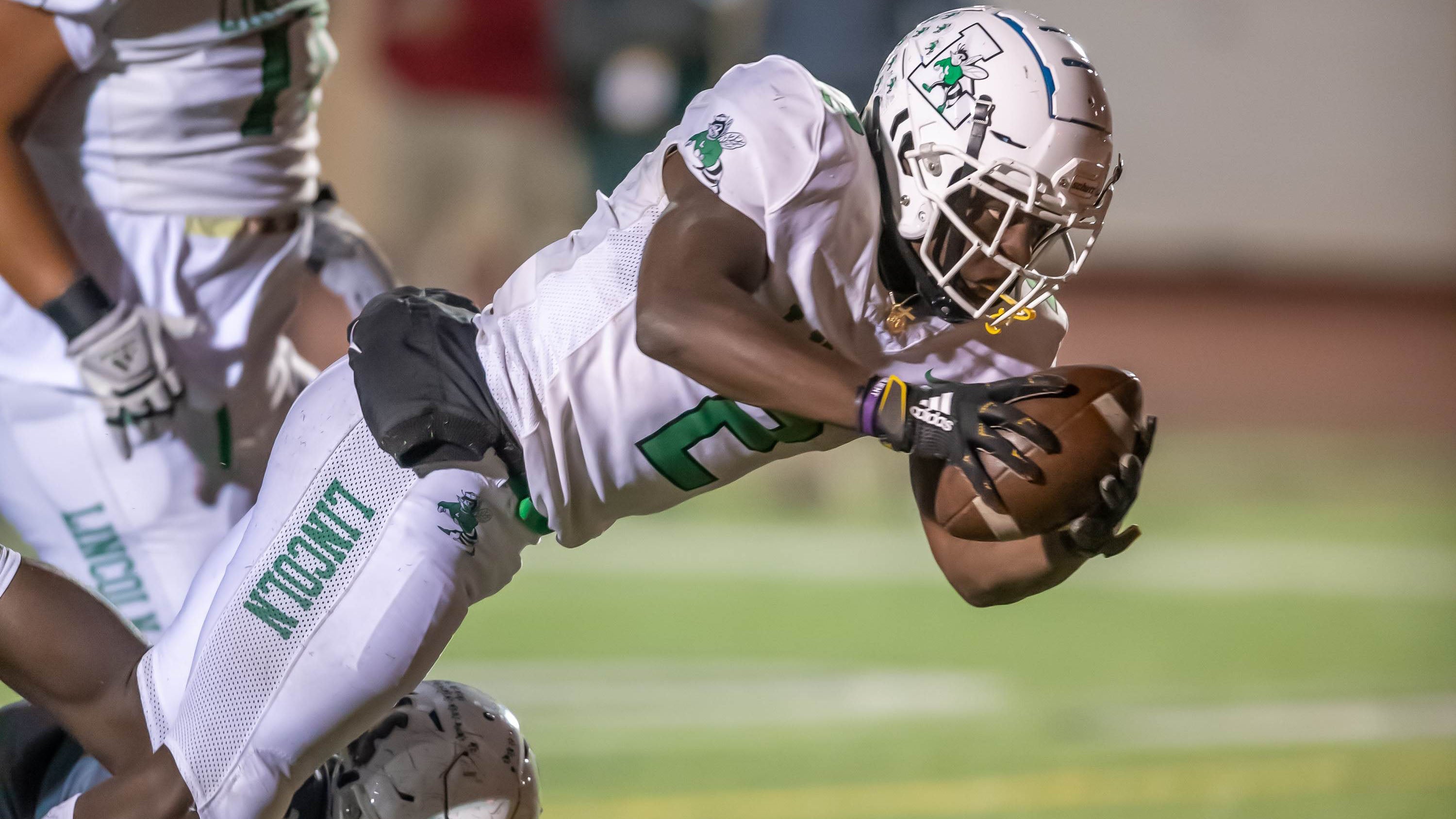 Stat Freaks of the Week: UCLA commit Roderick Robinson and Tre Richardson of Kansas top list after reaching the end zone eight times