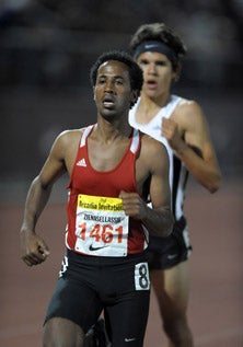Futsum Zienasellassie en route to
remarkable 3200 victory.
