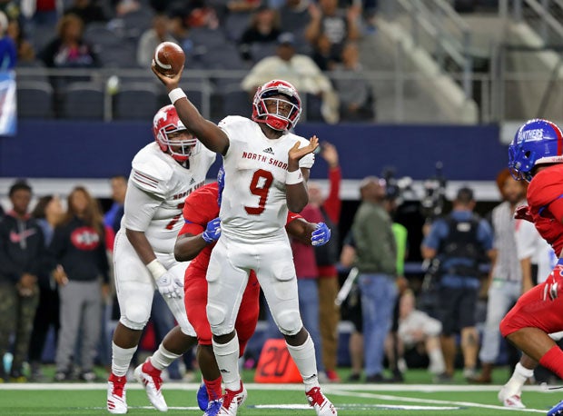 Dematrius Davis frantically gets rid of the ball on the game's final drive.
