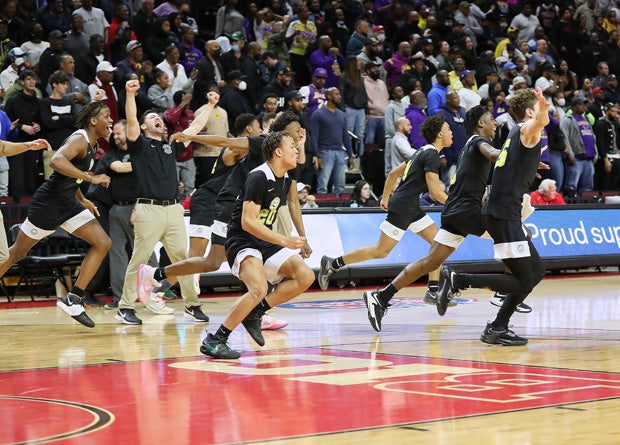 Roselle Catholic celebrates 61-58 overtime win over Camden in final New Jersey TOC title game.