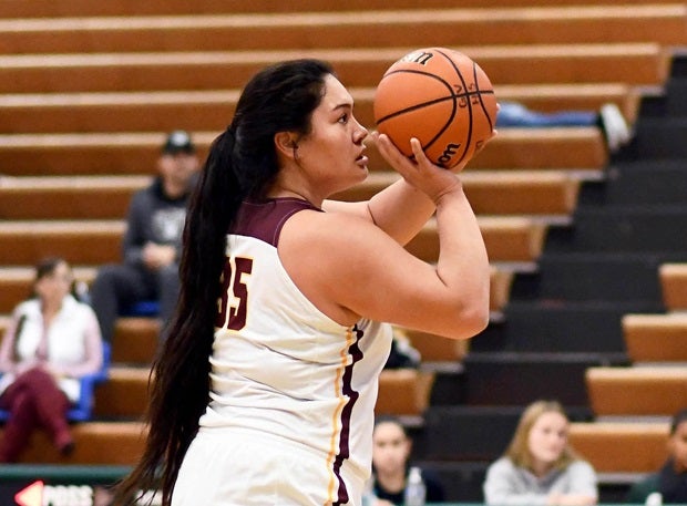 Utah's Alissa Pili is averaging 22.5 points and 5.6 rebounds per night for the 11-4 Utes. A two-time MaxPreps basketball All-American, she also holds the state Class 4A basketball scoring record with 2,614 points. (Photo: Jules Karney)