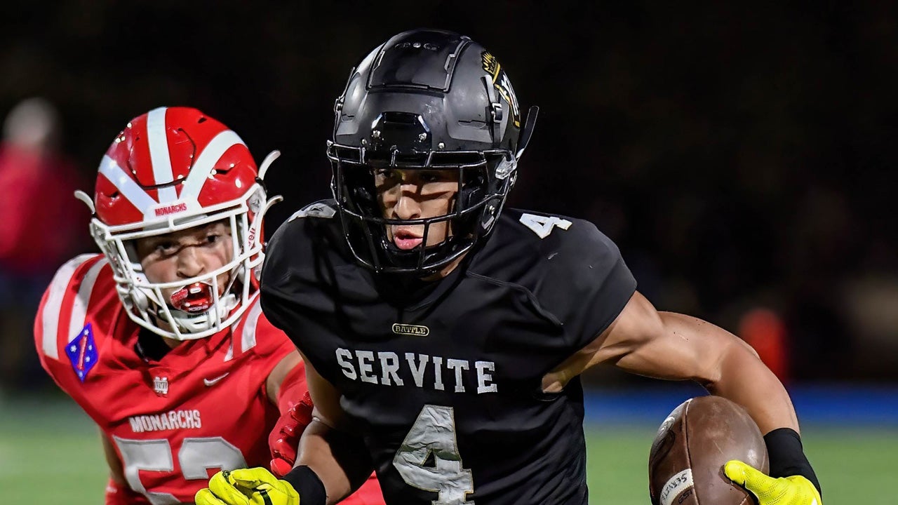 Tetairoa McMillan named 2021 MaxPreps California High School Football Player of the Year