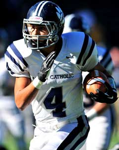 Andrew Celis caught five passes for
Marin Catholic, including a TD.
