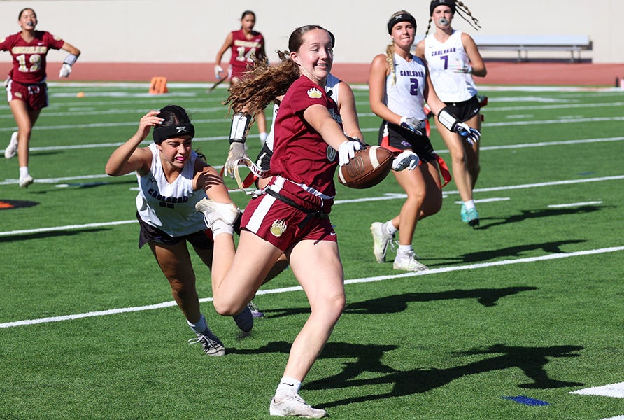 Sophomore Catie Kaminski looks to help Mission Hills to an impactful showing at the MaxPreps Flag Football Showdown on Sept. 11-12. (PHOTO: Mark Leingang)
