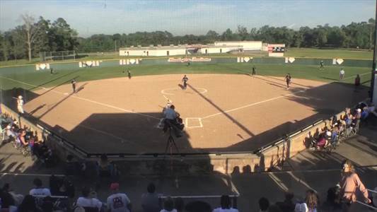 Softball Recap: Huntington Picks Up Fourth Straight Win at Home