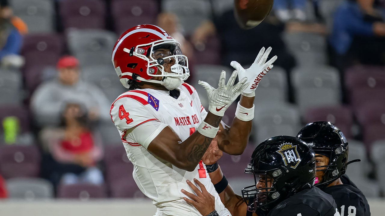 High school football rankings: Mater Dei headlines five MaxPreps Top 25 teams in California's Southern Section Division 1 playoff bracket