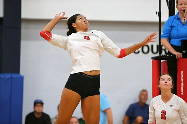 Ole Miss commit Elena Frantz Dibbs hits for Carrollwood Day. (PHOTO: Raymond Dimonda)
