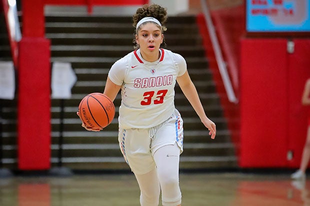 New Mexico Player of the Year Viane Cumber will be staying close to home and playing for the Lobos next season.