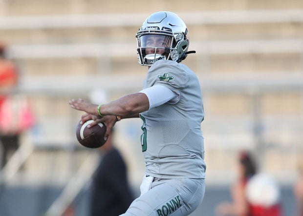 Valdosta quarterback Jake Garcia in action last season at Narbonne (Harbor City, Calif.).