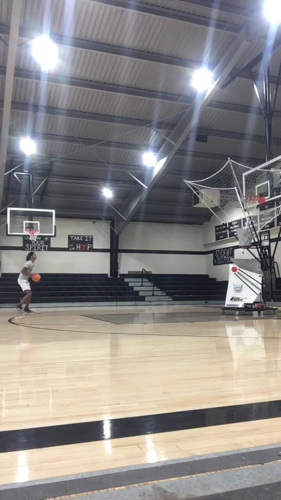 Basketball Recap: Fletcher Piles Up the Points Against Geronimo