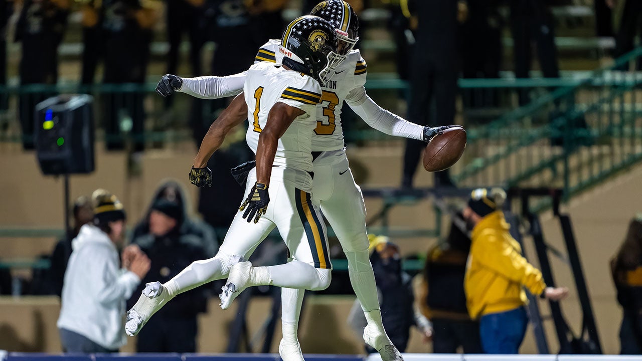 MaxPreps Top 25 high school football scores: Quentin Gibson leads No. 3 North Crowley to 50-21 win over No. 11 Westlake in 6A Division 1 state championship