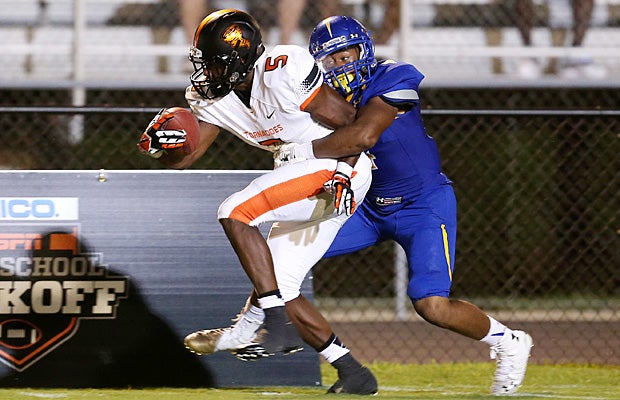 Antonio Calloway helped lead defending national champion Booker T. Washington to a convincing opening night victory over Oscar Smith.
