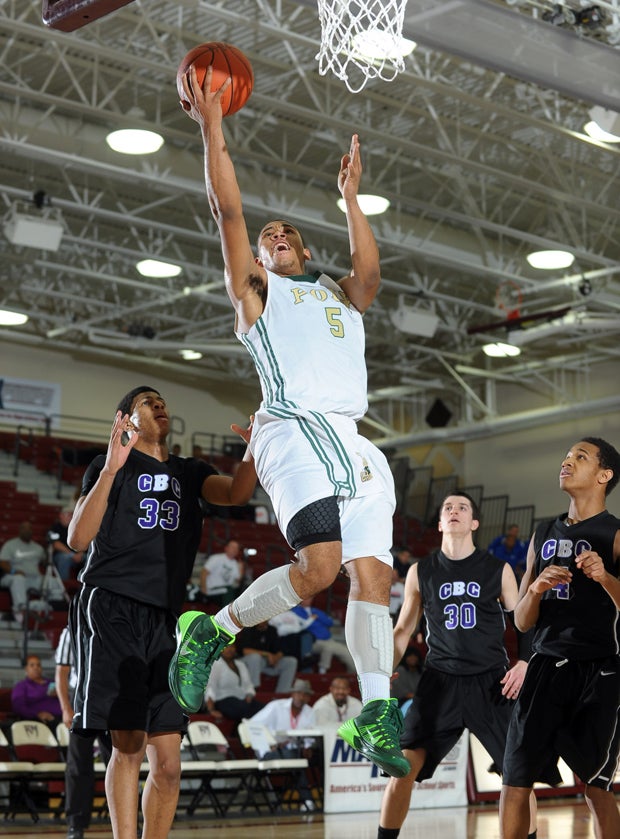 Long Beach Poly point guard Kameron Murrell is explosive as he showed in a 35-point outing against Wenonah (Ala.) at the MaxPreps Holiday Classic. Murrell scored 25 of those points after the third quarter lifting the Jackrabbits to a 90-89 double-overtime win. 