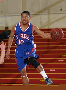 St. Ignatius sophomore point guard
Trevor Dunbar is the best ball-
handler Tim Reardon has coached. 