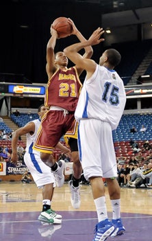 Ocean View's Anthony Brown (21)
never let his team quit. 