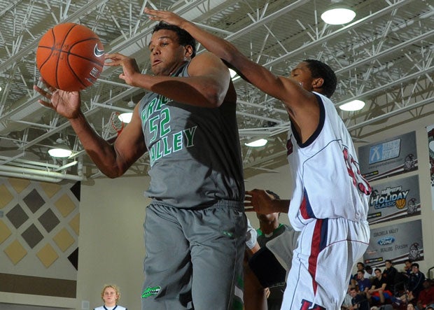 Tyrell Crosby protects the rim for Green Valley but will protect quarterbacks at Oregon.