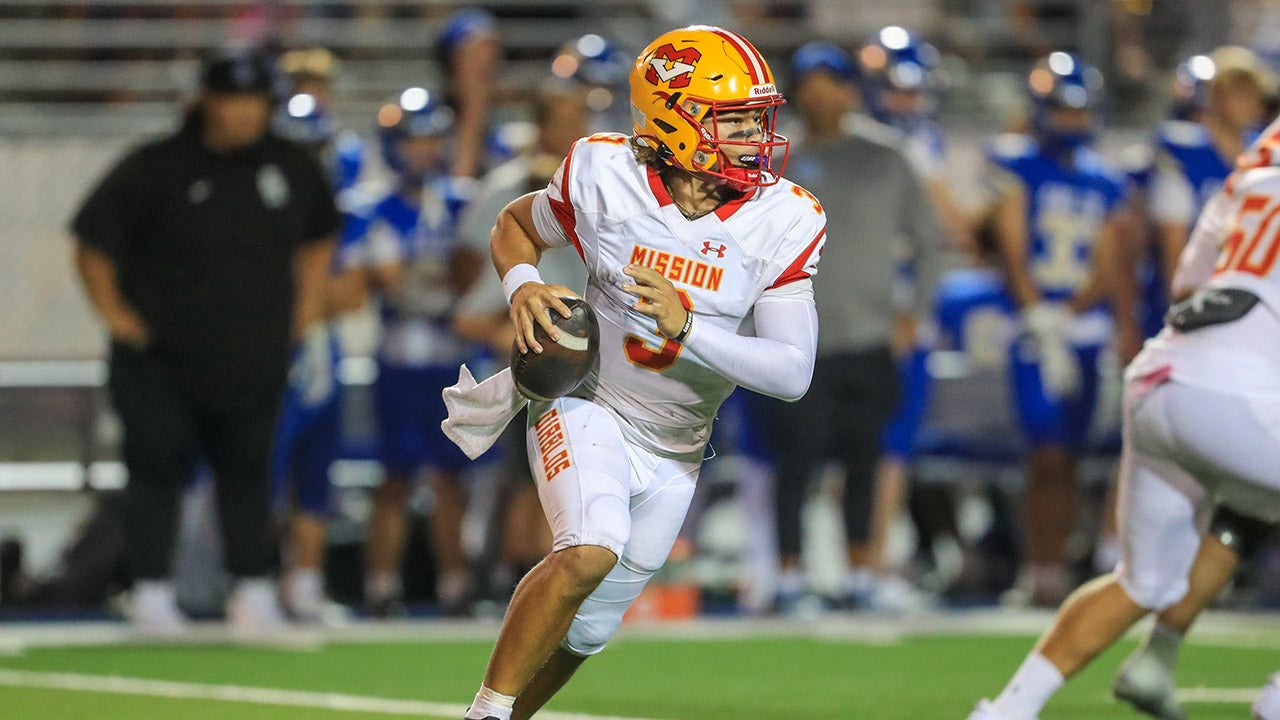 WATCH: Fahey throws for 562 yards