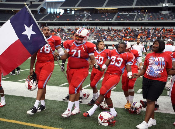 Two undefeated teams will square off at SMU's Ford Field.