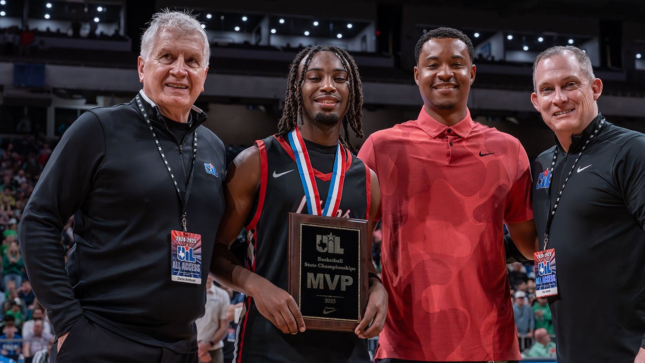 Texas star Zac Sells headlines Small Town All-America high school basketball team