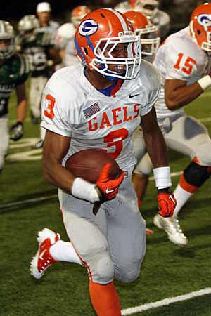 Gorman's Powell on his way to amazing 17-yard TD run.