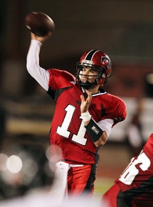 Jeff Lockie didn't start playing
football until he was a freshman.