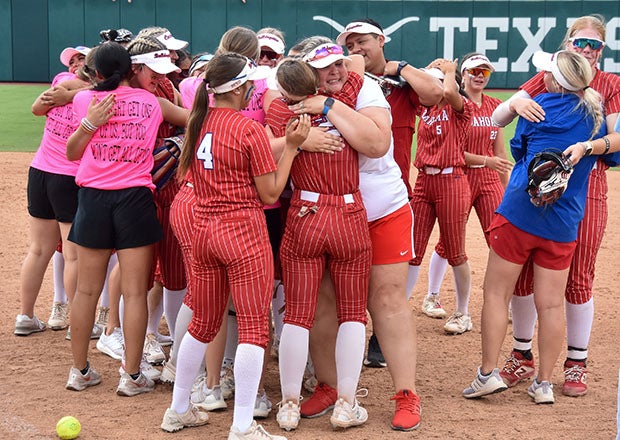 Coahoma needed extra innings in last year's Texas Class 3A state championship game to extend its win streak to 58 games, beating Grandview 3-2. (PHOTO: Oladipo Awowale)