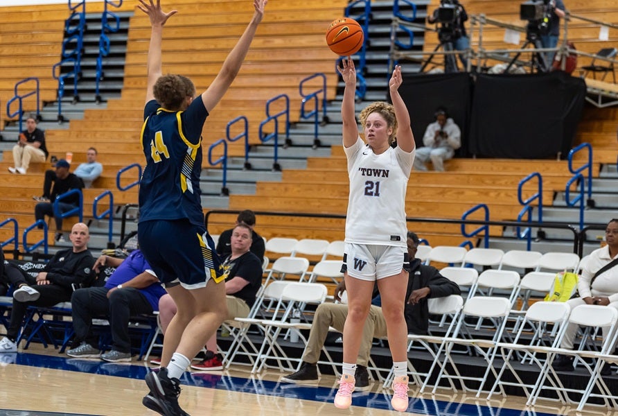 Westtown junior Jada Lynch had 24 points in a 74-56 loss to No. 6 Bullis in the Chipotle Nationals semifinals on Friday. (PHOTO: Julie Brown)