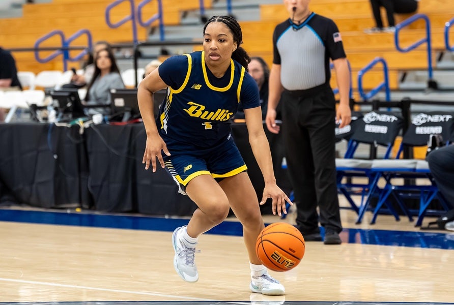 Fordham commit Adora Nwude dropped 26 points, leading four Bullis players in double figures as the Bulldogs advanced to the Chipotle Nationals final. (PHOTO: Julie Brown)