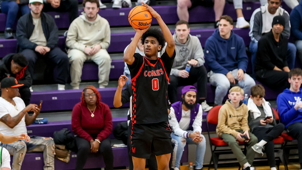 Five-star Ariza announces transfer