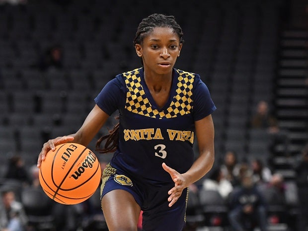 Bonita Vista's Kaylyn Buchanon-Lamb led the Barosn with 17 points on Saturday in the CIF DIvision II finals. (Photo: David Steutel)