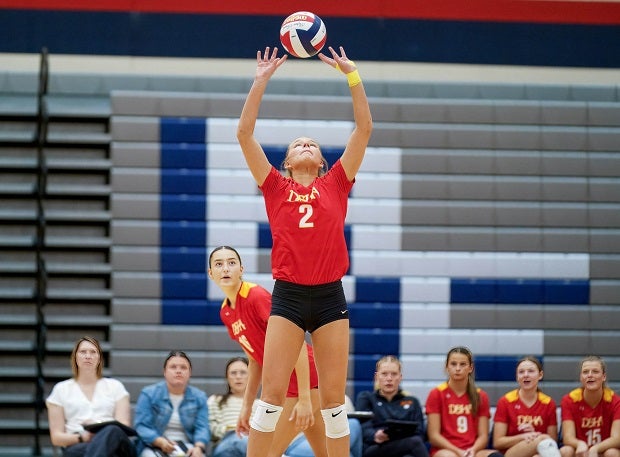 Senior setter Jordan Czajkowski has helped No. 7 Divine Savior Holy Angels to a 33-1 mark as the Dashers fourth straight Wisconsin Division 1 title. (Photo: David Feyen)