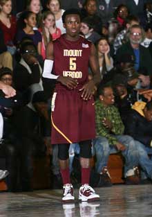 Jabarie Hinds and Mount Vernon will face No. 2 St. Anthony at the SNY Invitational.