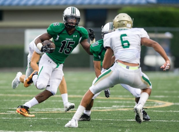 After manning the MaxPreps Snapchat account on Friday, Xavier McKninney of No. 19 Roswell opened the season with a 91-yard kickoff return for a touchdown.