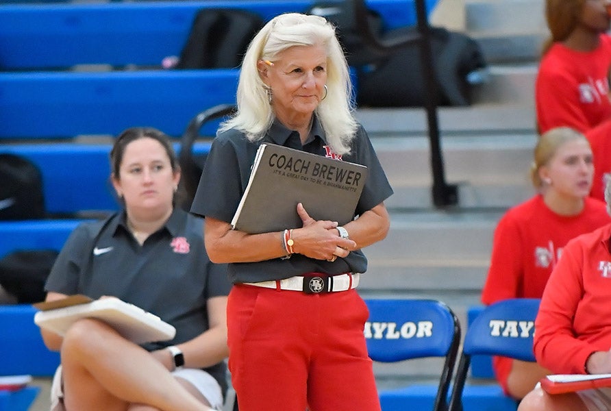 High school volleyball: Ann Schilling of Alabama, Betty Wroubel of Michigan lead active coaching wins leaders