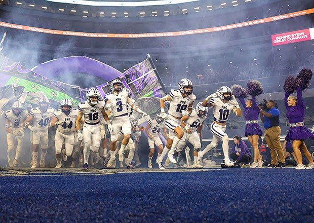 Port Neches-Groves takes the field for the Class 5A Division 2 state championship game in December at AT&T Stadium. (Photo: Freddie Beckwith)