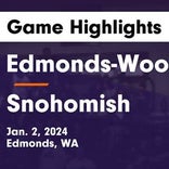 Edmonds-Woodway finds home court redemption against Cedarcrest