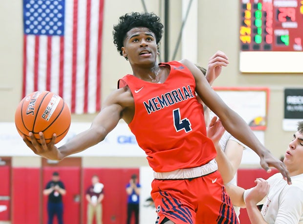 Jalen Green is always creative on his way to the basket.