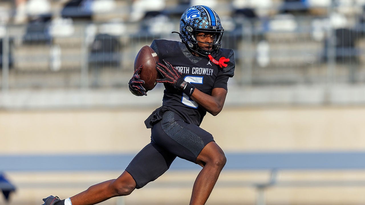 High school football: No. 3 North Crowley blasts No. 11 Westlake 50-21 in Texas Class 6A Division 1 championship game, wins first title since 2003
