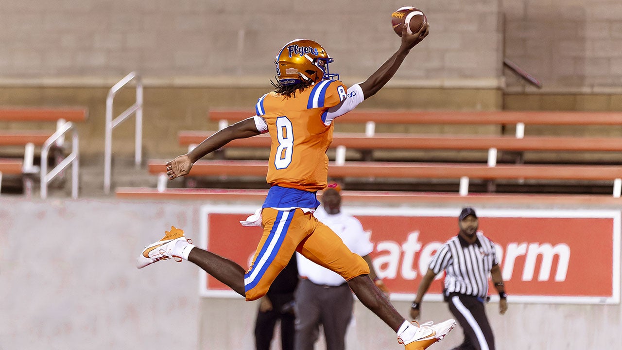 High school football: No. 5 Bishop Gorman vs. No. 12 Orange Lutheran headlines MaxPreps Top 10 Games of the Week