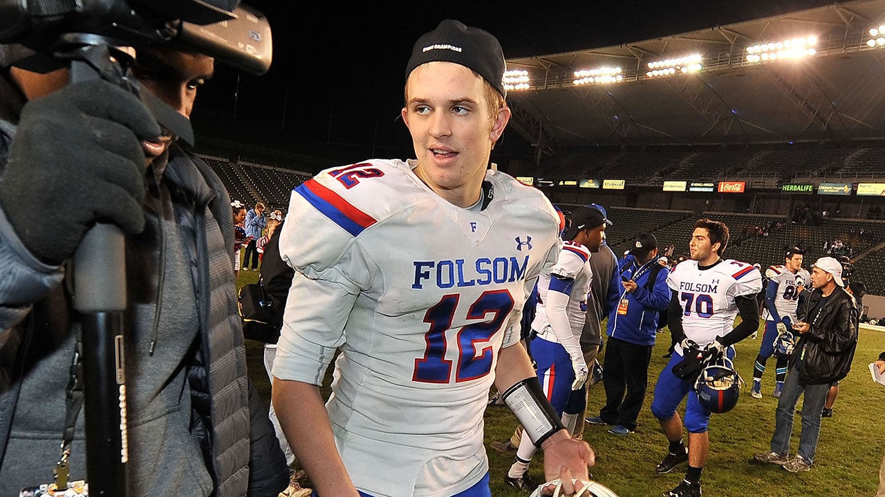 High school football debuts of every starting quarterback in the NFL