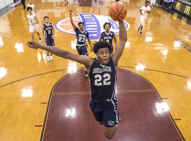 Vernon Carey Jr. in action last season at GEICO Nationals, where he led University to a win over Oak Hill Academy in the semifinals.