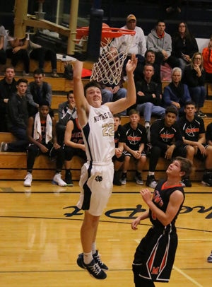 Playing off the bench didn't limit Bottorff's
productivity last season.