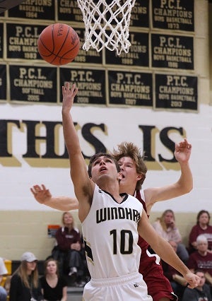 A true point guard, Maiorca has led the Windham
basketball team to an 18-3 mark and the playoffs.