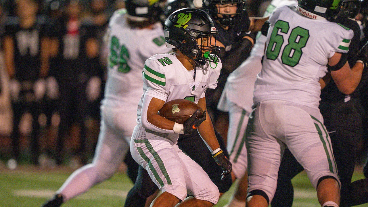 Highlights, recap: Sloan Baker accounts for five touchdowns as West Linn beats Lake Oswego 38-16 in MaxPreps Game of the Week